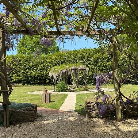 Appartamento Granby Estate The Old Pool House Bradford-On-Avon Esterno foto