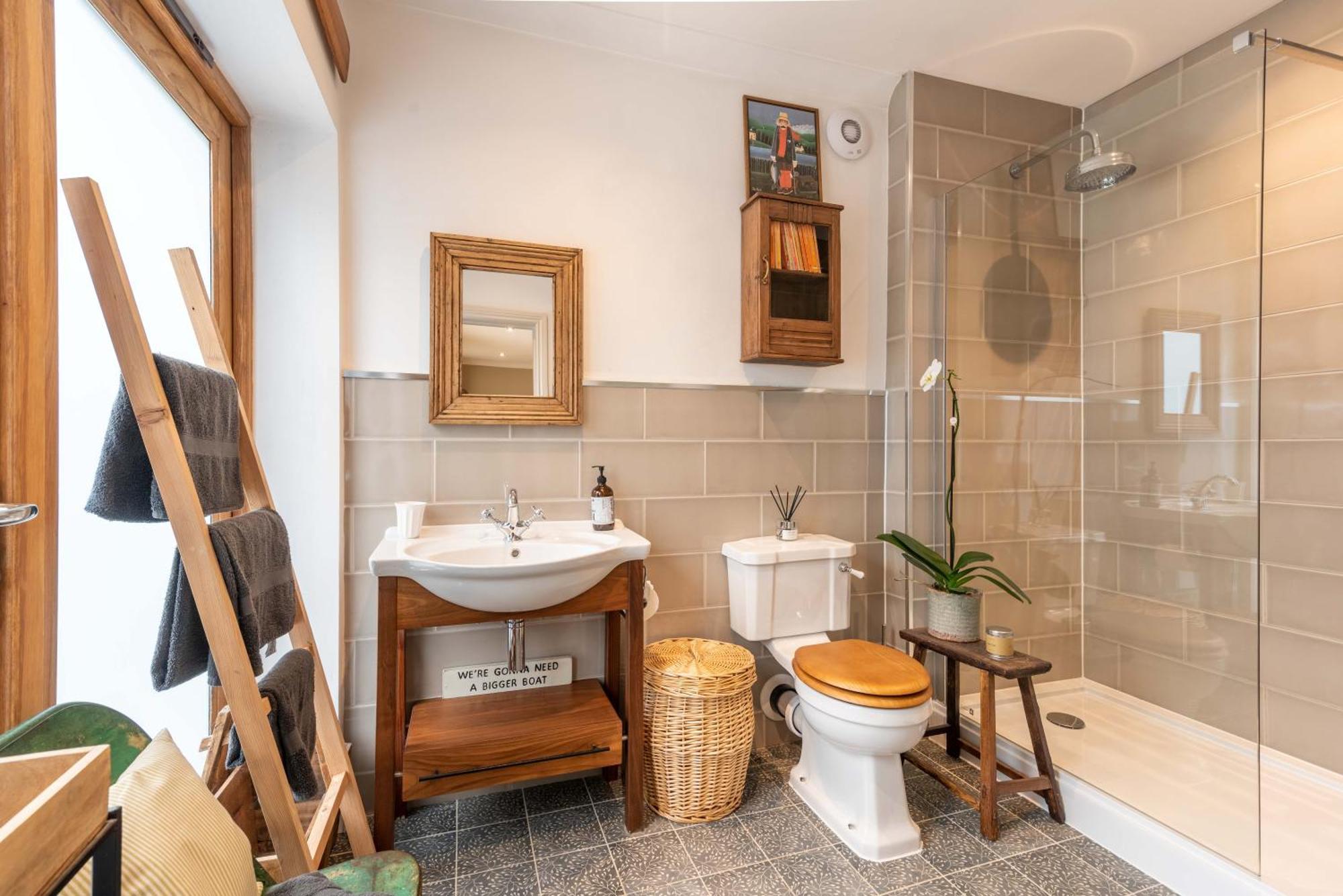Appartamento Granby Estate The Old Pool House Bradford-On-Avon Esterno foto