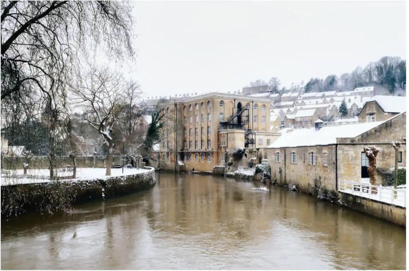 Appartamento Granby Estate The Old Pool House Bradford-On-Avon Esterno foto