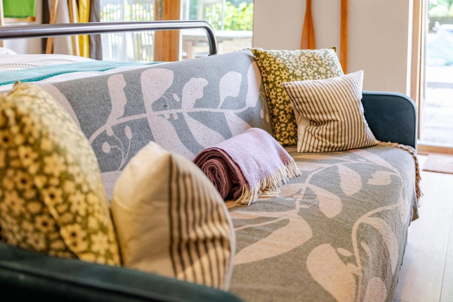 Appartamento Granby Estate The Old Pool House Bradford-On-Avon Esterno foto