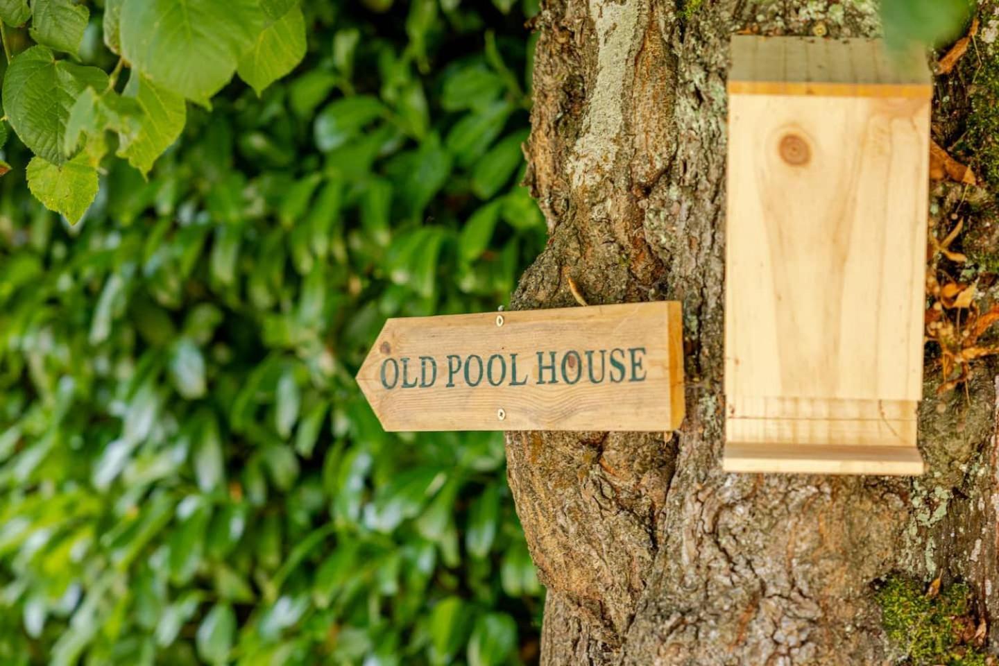 Appartamento Granby Estate The Old Pool House Bradford-On-Avon Esterno foto