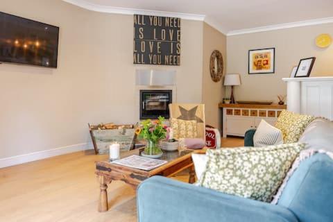 Appartamento Granby Estate The Old Pool House Bradford-On-Avon Esterno foto