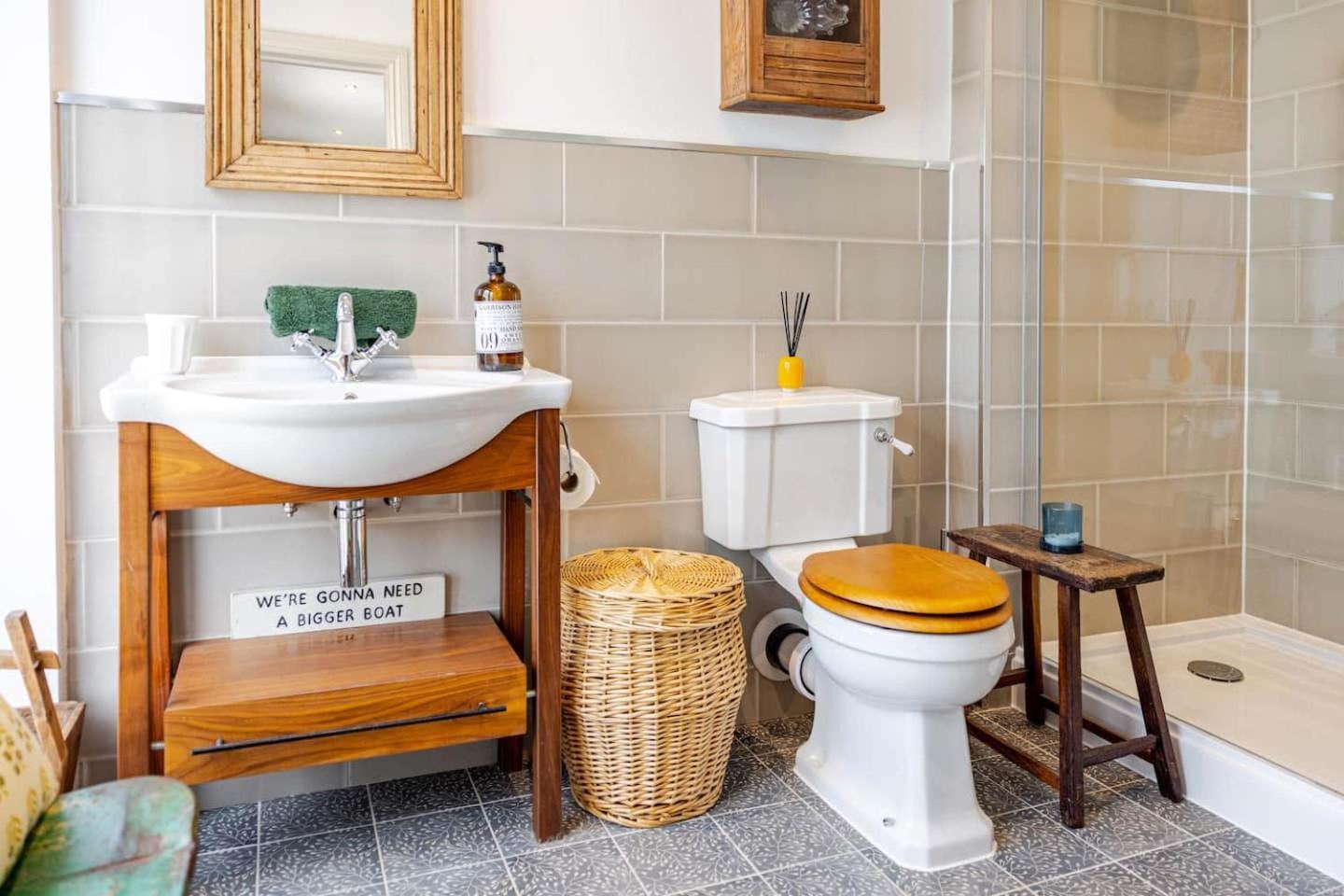 Appartamento Granby Estate The Old Pool House Bradford-On-Avon Esterno foto