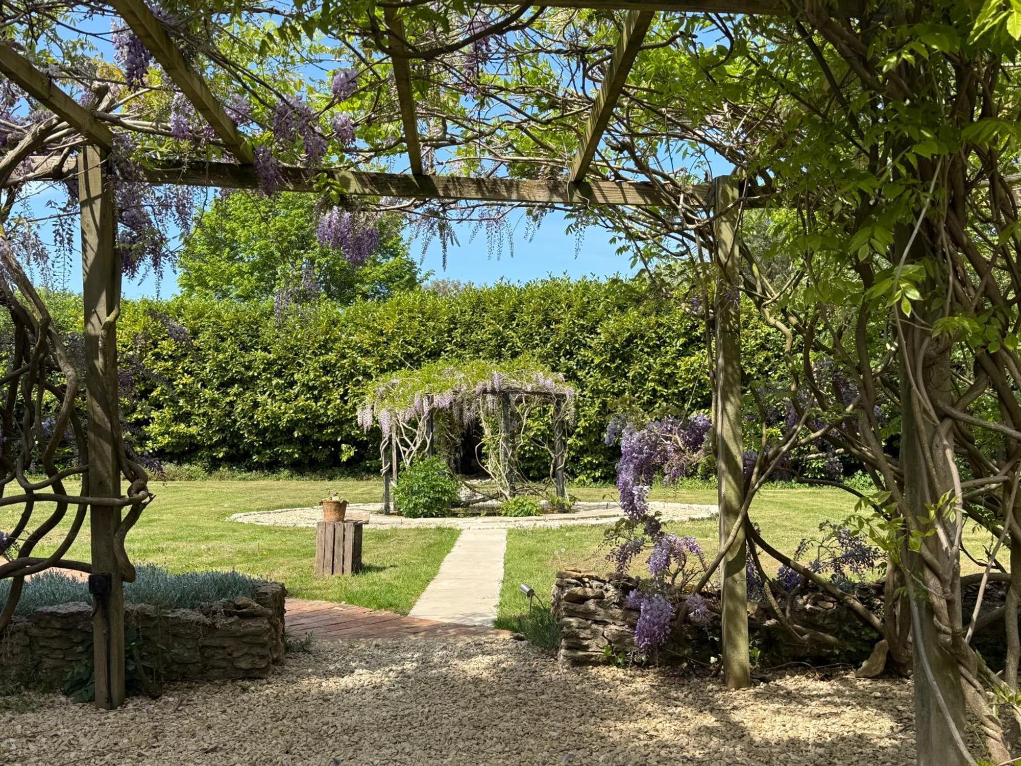 Appartamento Granby Estate The Old Pool House Bradford-On-Avon Esterno foto